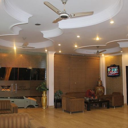 Hotel O Grand Central Делі Екстер'єр фото