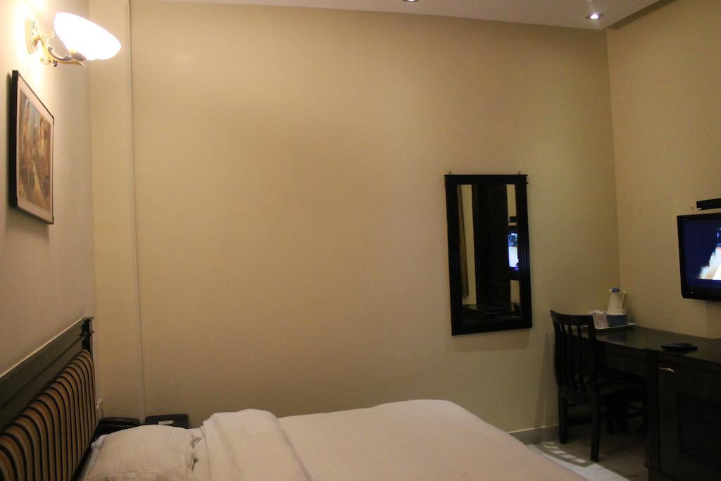 Hotel O Grand Central Делі Екстер'єр фото