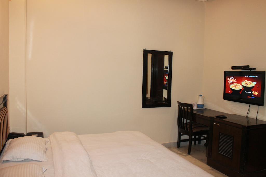 Hotel O Grand Central Делі Екстер'єр фото