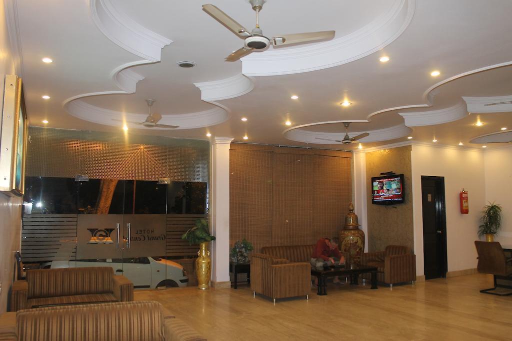Hotel O Grand Central Делі Екстер'єр фото