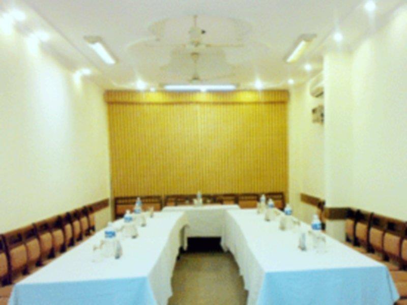 Hotel O Grand Central Делі Екстер'єр фото